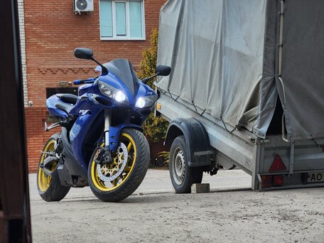 2004 Yamaha YZF-R1, синий, 580000 рублей, вид 3