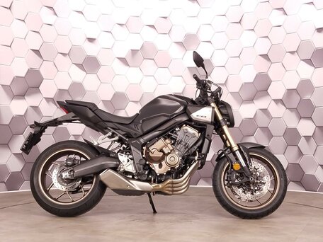 2025 Honda CB 650R, чёрный, 1177000 рублей, вид 3