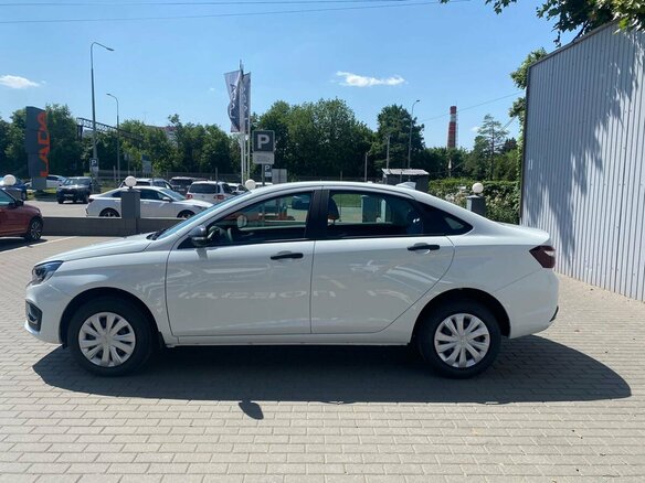 2026 Lada (ВАЗ) Vesta CNG I Рестайлинг (NG), белый - вид 9