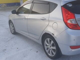 2011 Hyundai Solaris I, серебристый, 600000 рублей, вид 4