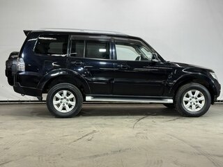 2011 Mitsubishi Pajero IV, чёрный, 1549000 рублей, вид 4