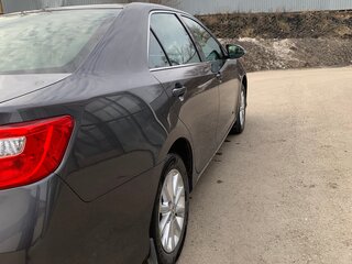 2013 Toyota Camry VII (XV50), серый, 1630000 рублей, вид 3