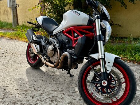 2015 Ducati Monster 821, белый, 600000 рублей, вид 3