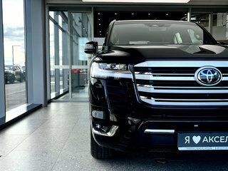 2026 Toyota Land Cruiser 300 Series, чёрный, 15400000 рублей, вид 4