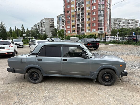 2011 Lada (ВАЗ) 2107, серый, 180000 рублей - вид 1