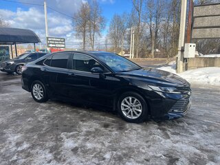 2020 Toyota Camry VIII (XV70), чёрный, 2350000 рублей, вид 3