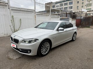 2016 BMW 5 серии 528i xDrive VI (F10/F11/F07) Рестайлинг, белый, 2200000 рублей, вид 1