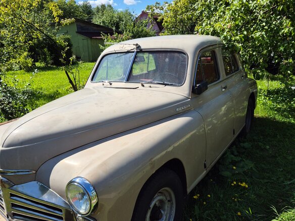 1956 ГАЗ М-20 «Победа», бежевый, 250000 рублей