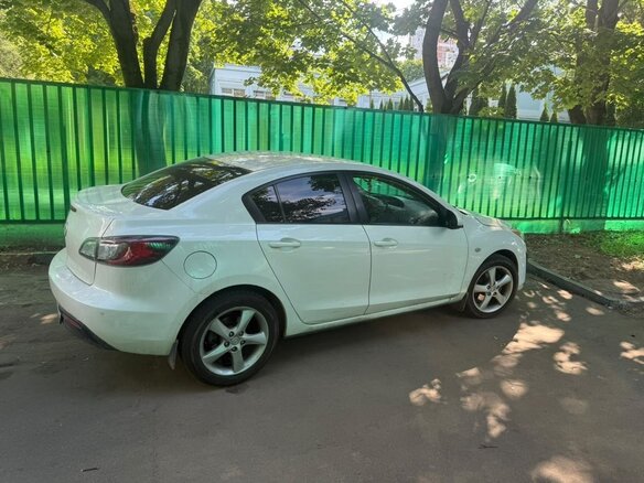 2009 Mazda 3 II (BL), белый, 600000 рублей - вид 1