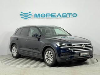 2019 Volkswagen Touareg III, синий, 4835000 рублей, вид 3