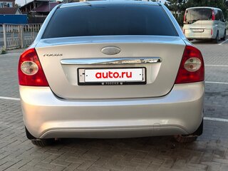 2008 Ford Focus II Рестайлинг, серебристый, 650000 рублей, вид 3