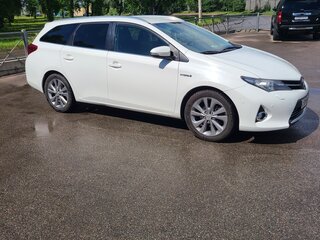 2015 Toyota Auris II, белый, 1299000 рублей, вид 4
