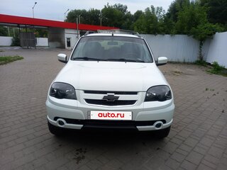 2016 Chevrolet Niva I Рестайлинг, белый, 865000 рублей, вид 2