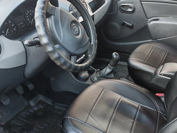 2011 Renault Logan I Рестайлинг, чёрный, 500000 рублей - вид 8