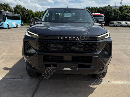 2026 Toyota Hilux IX, чёрный, 7990000 рублей, вид 2