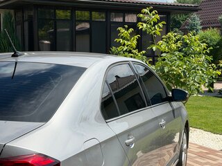 2021 Volkswagen Polo VI, серебристый, 1850000 рублей, вид 4