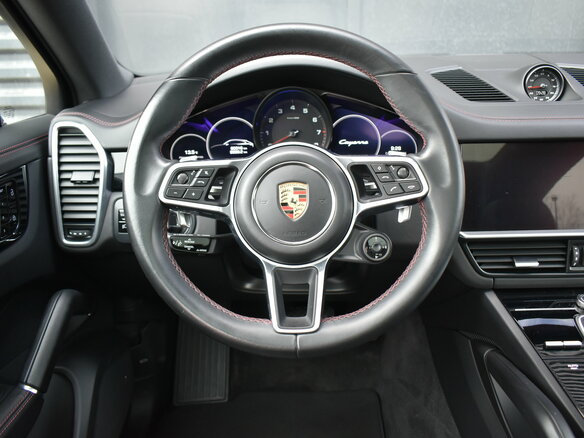 2021 Porsche Cayenne Coupé III, красный, 9100000 рублей - вид 11