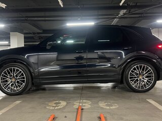 2020 Porsche Cayenne III, чёрный, 7990000 рублей, вид 5