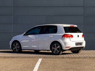 2011 Volkswagen Golf VI, белый, 995000 рублей, вид 4