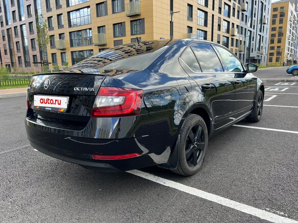 2018 Skoda Octavia III (A7) Рестайлинг, чёрный, 1900000 рублей - вид 6