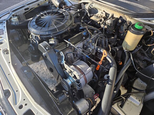 1990 Audi 100 III (C3) Рестайлинг, серебристый, 860000 рублей - вид 34