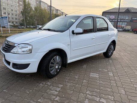 2012 Renault Logan I Рестайлинг, белый, 555000 рублей, вид 1