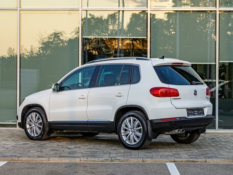 2013 Volkswagen Tiguan I Рестайлинг, белый, 1325000 рублей, вид 4