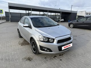 2013 Chevrolet Aveo II, серебристый, 650000 рублей, вид 3