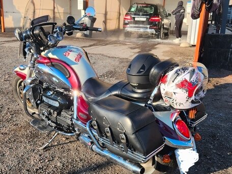 2005 Triumph Rocket III, красный, 1199999 рублей, вид 3