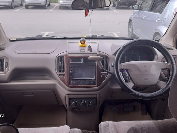 2000 Mitsubishi Dion I, серый, 350000 рублей - вид 7