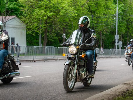 2024 Royal Enfield Bullet 350, чёрный, 410000 рублей, вид 4