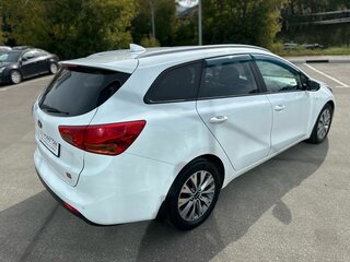 2018 Kia Ceed II Рестайлинг, белый, 1569000 рублей, вид 5