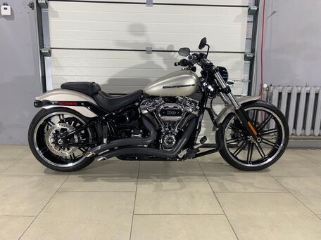 2018 Harley-Davidson Breakout, серый, 1750000 рублей, вид 3