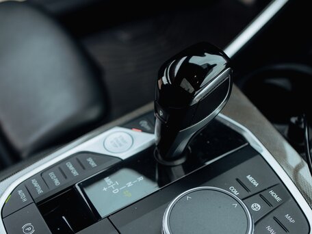 2021 BMW 4 серии 420d xDrive G22, G23, G26, чёрный, вид 4