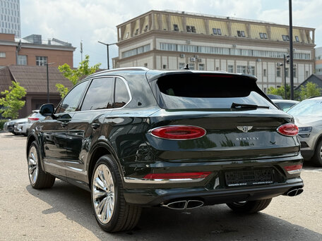 2023 Bentley Bentayga I Рестайлинг, зелёный, 21940000 рублей, вид 4
