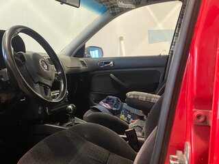 1998 Volkswagen Golf IV, красный, 420000 рублей, вид 2