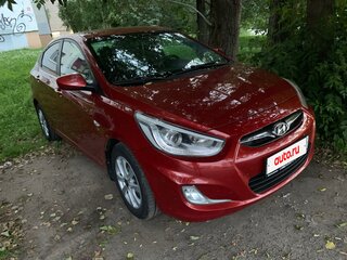 2013 Hyundai Solaris I, красный, 700000 рублей, вид 1