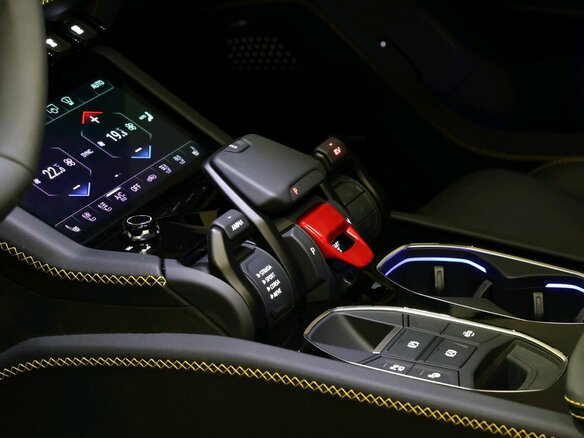 2025 Lamborghini Urus SE I Рестайлинг, жёлтый - вид 35