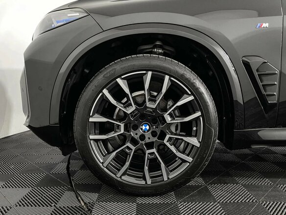 2025 BMW X5 Long 40Li IV (G05/G18) Рестайлинг, чёрный, 13150000 рублей - вид 7