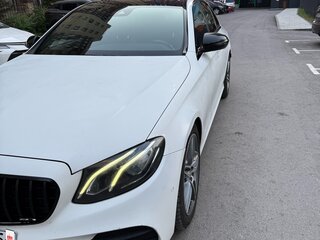 2016 Mercedes-Benz E-Класс 200 V (W213, S213, C238), белый, 1600000 рублей, вид 1