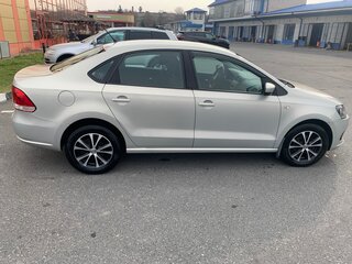 2014 Volkswagen Polo V, бежевый, 850000 рублей, вид 1