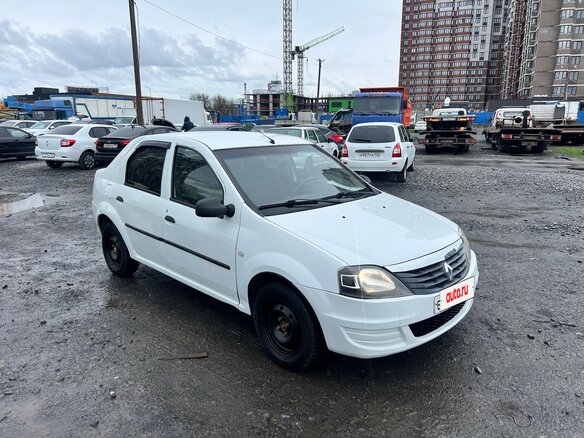 2011 Renault Logan I Рестайлинг, белый - вид 1