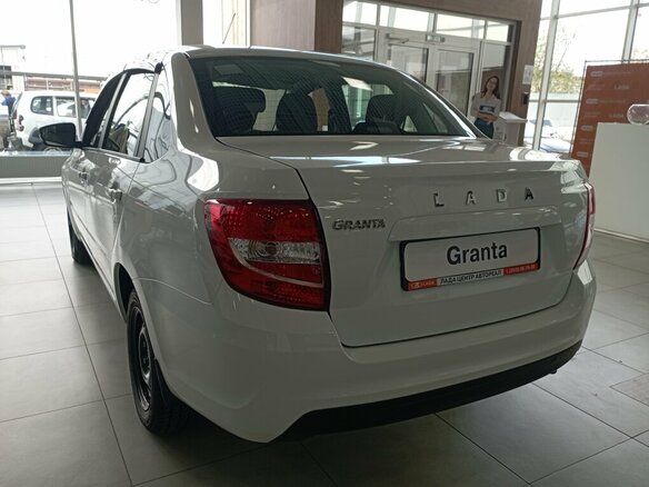 2026 Lada (ВАЗ) Granta I Рестайлинг, белый - вид 7