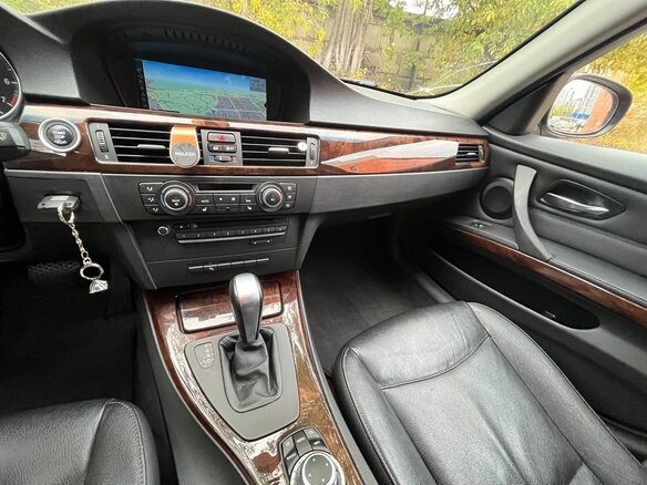 2011 BMW 3 серии 320i V (E90/E91/E92/E93) Рестайлинг, красный, 950000 рублей - вид 7