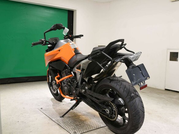2018 KTM 790 Duke, оранжевый, 677000 рублей - вид 5
