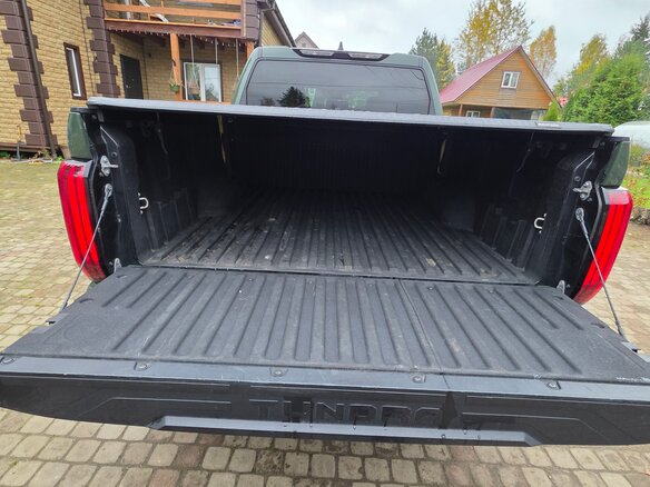 2022 Toyota Tundra CrewMax III, зелёный - вид 17