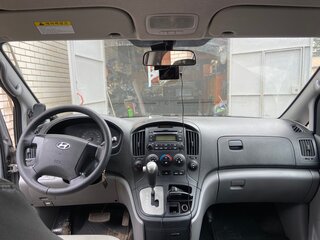 2011 Hyundai Grand Starex I, серый, 900000 рублей, вид 4