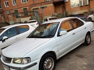 2000 Nissan Sunny B15, белый, 230000 рублей, вид 1