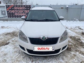 2010 Skoda Roomster I Рестайлинг, белый, 470000 рублей, вид 2