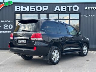 2011 Toyota Land Cruiser 200 Series, чёрный, 2835000 рублей, вид 2